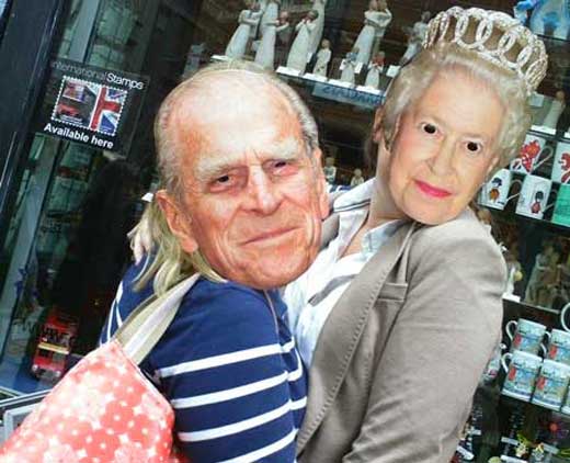 A couple posing as the Queen and Prince Philip.
