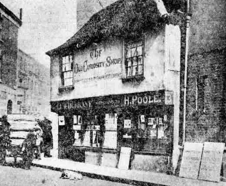 A photo of The Old Curisoty Shop in May 1908.