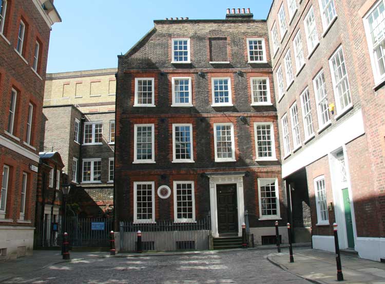 The exterior of Dr. Johnson's House in Gough Square.