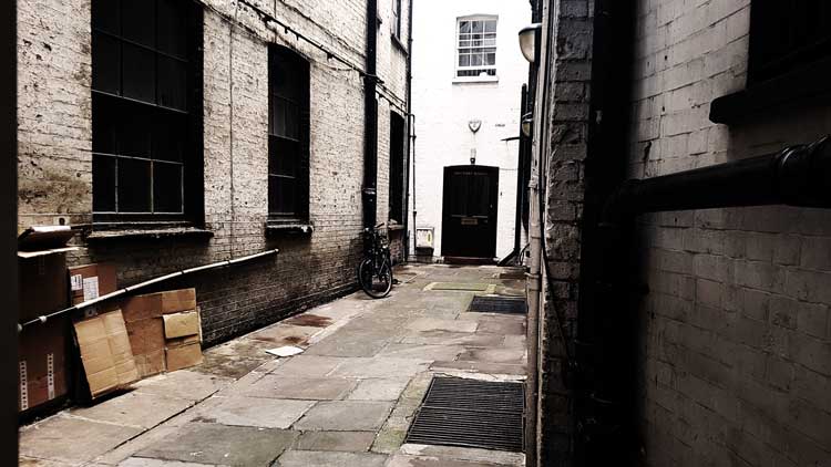 Looking into Hen and Chickens Court.