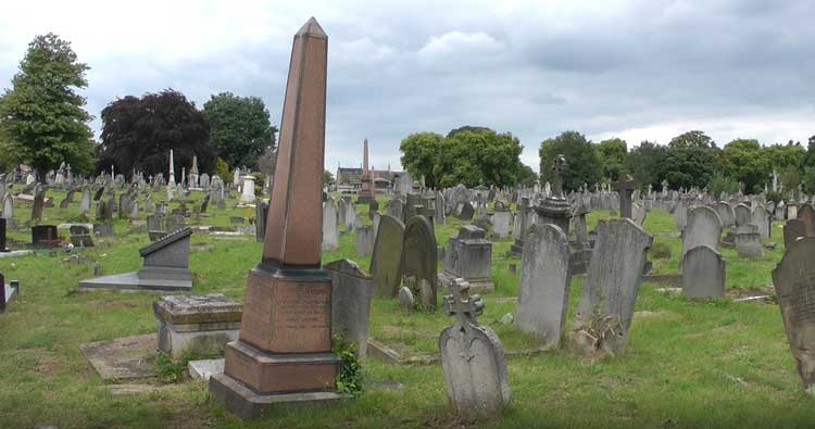 Some of the graves in Kensal Green Cemetery.