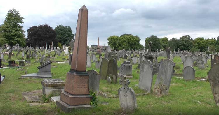 Some of the graves in Kensal Green Cemetery.