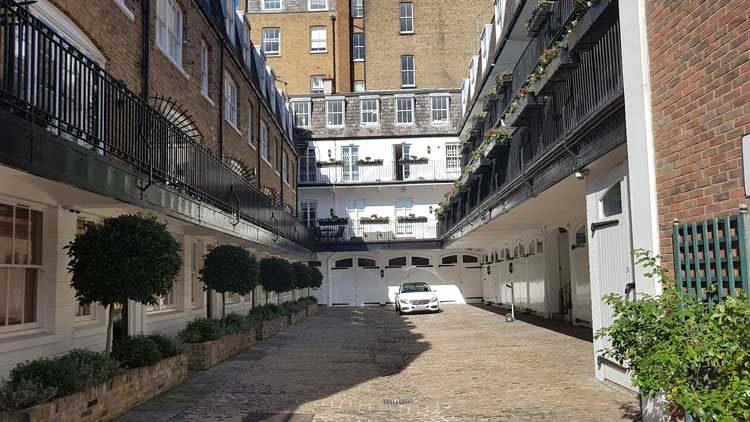 A mews in Kensington.