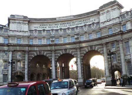 Admiralty Arch, the location of one of the Seven Noses of Soho.