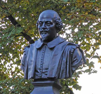 The bust of William Shakespeare in the Love Lane Graden.