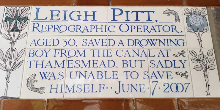 The memorial plaque to Leigh Pitt.