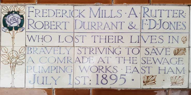The memorial plaque to Frederick Mills, A. Rutter, Robert Durrant and F. D. Jones.
