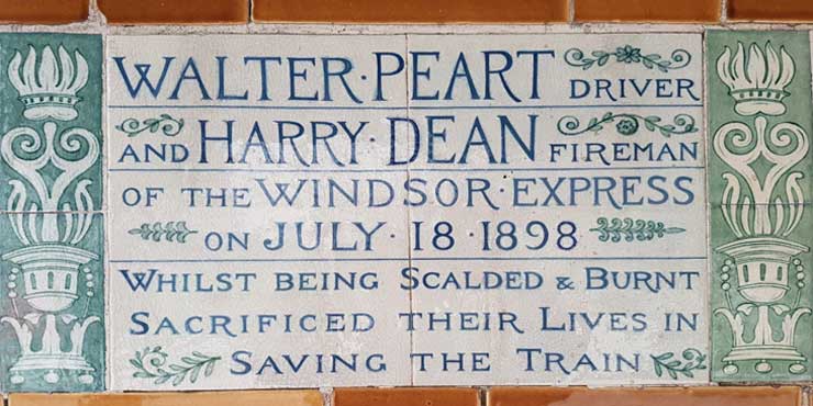 The memorial plaque to Walter Peart and Harry Dean.