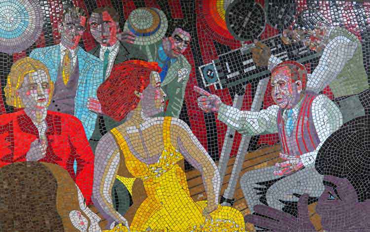 One of the Alfred Hitchcock murals.