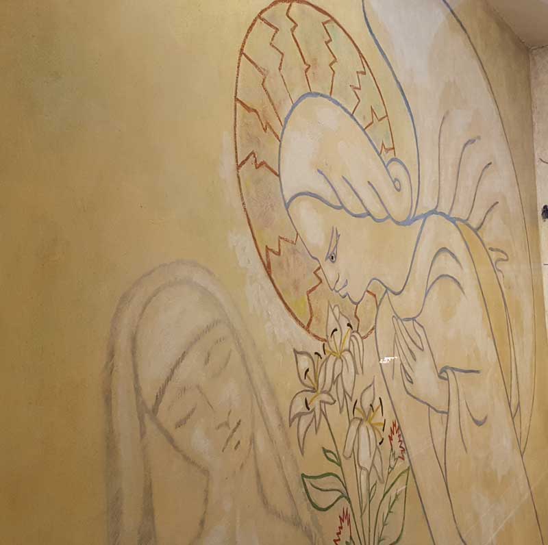 The mural showing the annunciation.